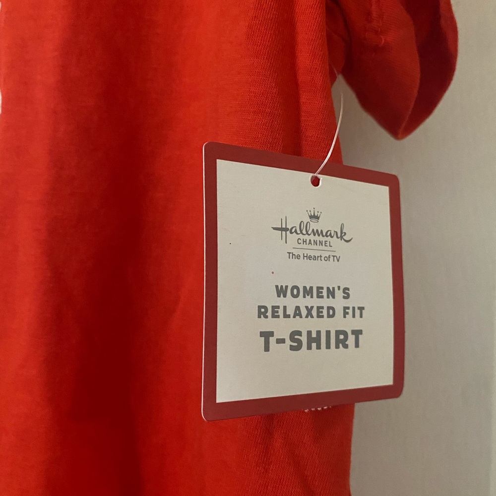 NWT! Hallmark Christmas Tee - Picture 2 of 7
